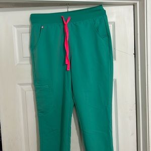 Figs Mint Green Scrub Set